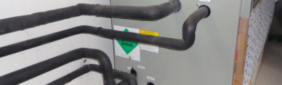 Execução e intermediação de negociações de equipamentos e serviços em regime de administração relacionados aos sistemas de condicionamento ambiental;